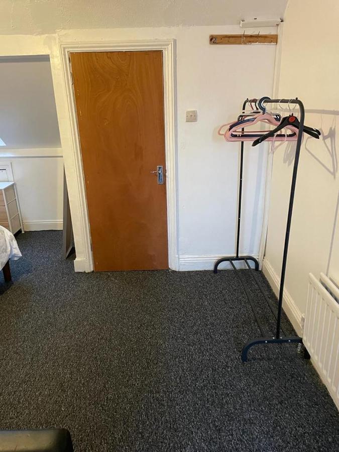 One Room To Stay With Fantastic Host Londra Dış mekan fotoğraf